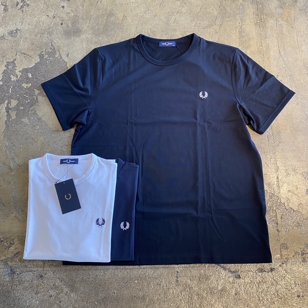 recollection09's tweet photo. FRED PERRY/リンガーTシャツ
英国ブランド「FRED PERRY（フレッドペリー）」からリンガーTシャツのご紹介です🇬🇧
FRED PERRY/RINGER SHORT SLEEVE TEE M3519
https://t.co/uzUbvDeSM8
FRED PERRY商品一覧はこちらから
https://t.co/iEeihT1df2
#フレッドペリー #リンガーTシャツ https://t.co/A3qtv7LU7e