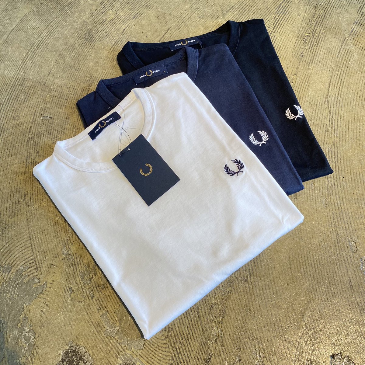 recollection09's tweet photo. FRED PERRY/リンガーTシャツ
英国ブランド「FRED PERRY（フレッドペリー）」からリンガーTシャツのご紹介です🇬🇧
FRED PERRY/RINGER SHORT SLEEVE TEE M3519
https://t.co/uzUbvDeSM8
FRED PERRY商品一覧はこちらから
https://t.co/iEeihT1df2
#フレッドペリー #リンガーTシャツ https://t.co/A3qtv7LU7e