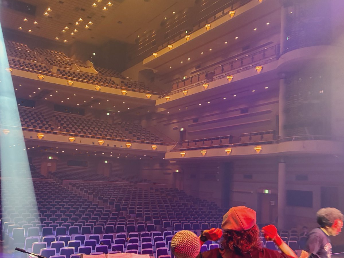 okudakensuke's tweet photo. 本日こちら🌾
静岡・アクトシティ浜松 大ホール
#レキシ #オシャレキシ https://t.co/aPjtRb4f8A