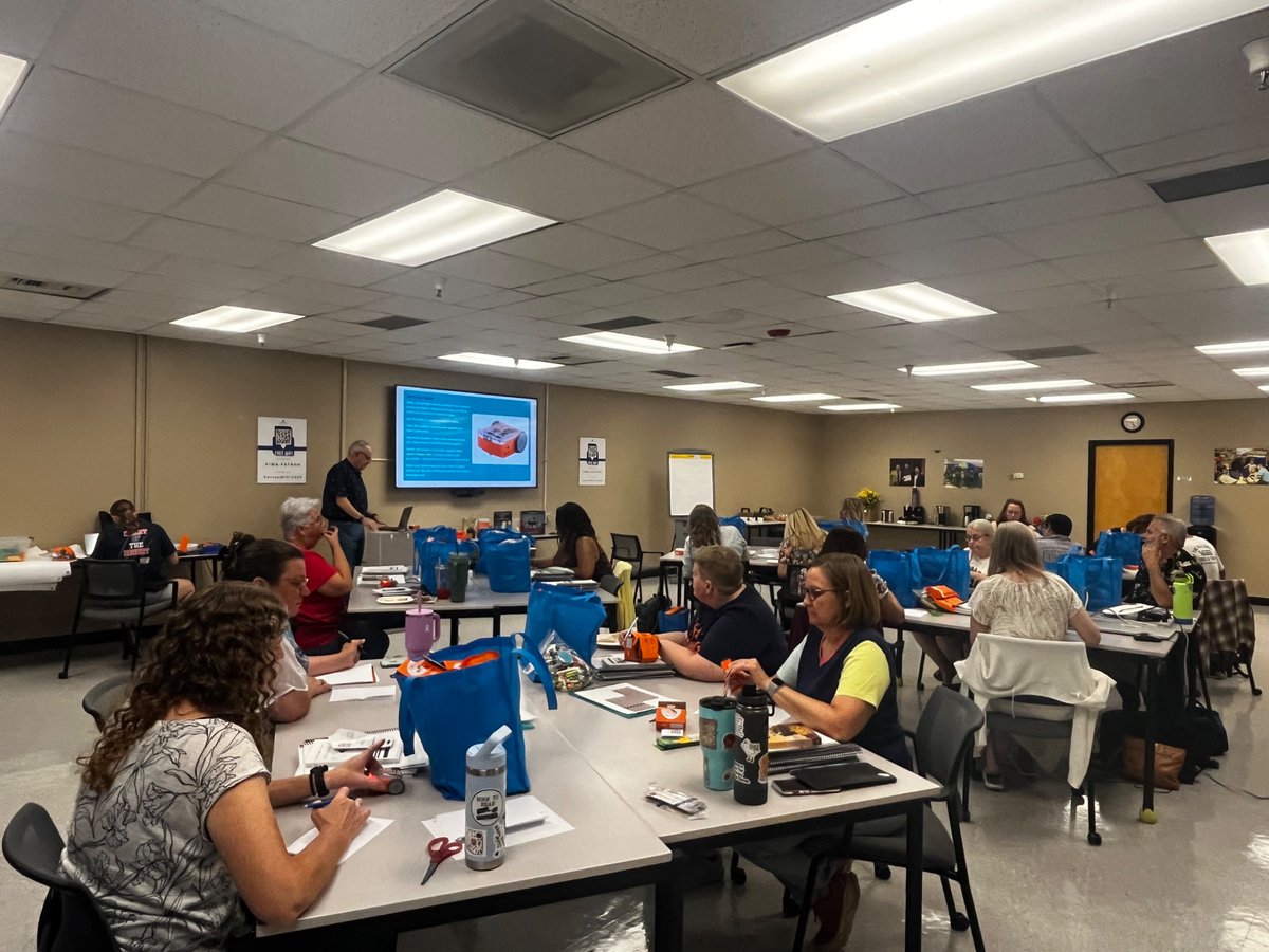 STEMskull's tweet photo. Thanks to Tucson Electric Power   for sponsoring  STEMAZing 2026 Summer Institute, educators are learning how to empower their students through hands-on coding with Edison robots. @TEPenergy @PimaSchoolSup 
Day 2 https://t.co/cCUlgaZ0tH