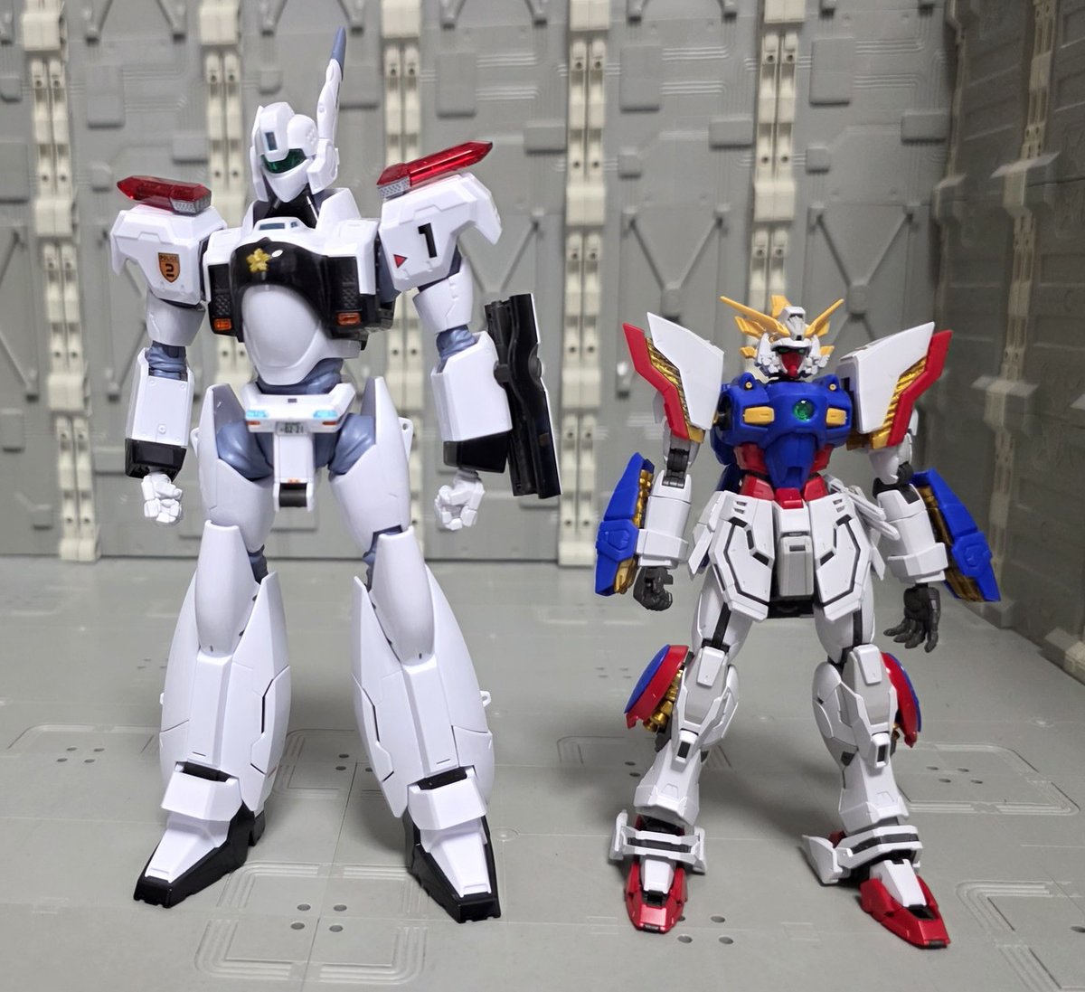 unionriver0201's tweet photo. RG イングラムプラス

近代化改修された1号機
1/48でガンプラとはスケールが異なる分大きめでギミックも満載です
よく動くけどヒジと足の付け根が若干外れやすいので、ポージングの際はご注意をば https://t.co/s7bLReCA1h