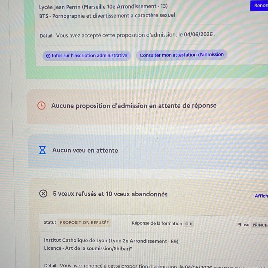 fannyshoot's tweet photo. Cet enfoiré est vraiment le plus drôle de la famille putain https://t.co/abnvBRQ8v0