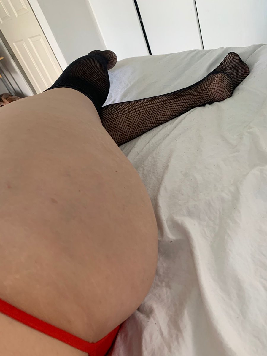 SexyPixiFeet tweet media