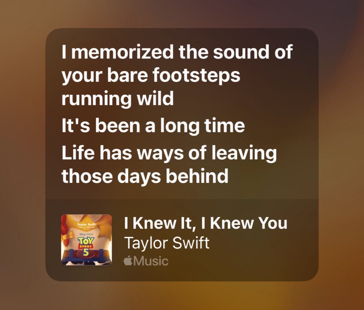 90smoratic's tweet photo. Taylor lo volvió a hacer https://t.co/2Jco4CrqMu