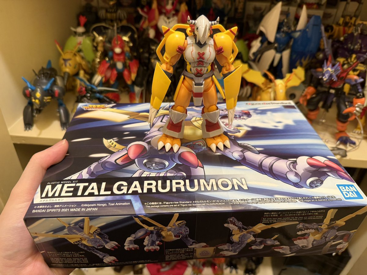 walkkingheart's tweet photo. His loneliness is over! Got another box of Metalgarurumon for him! I’m gonna replicate the color settings from Our war game. https://t.co/sfHBnss6mP