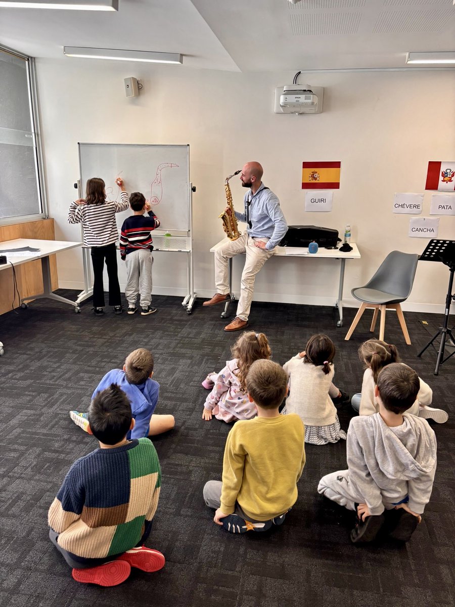 IC_Sydney's tweet photo. El saxofón mágico y el viaje de Luna🎷

El pasado sábado, alumnos del Instituto Cervantes Melbourne y de las aulas ALCE de @education_spain disfrutaron de una sesión de cuentacuentos en español con música en directo de Antoine Flores Gracia.

¡Gracias a todos por hacerlo posible! https://t.co/ceJ235Rfyz