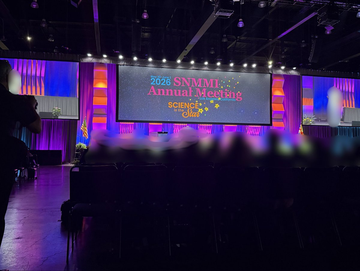 kobe_u_rad's tweet photo. 2026年5月29日～6月2日にアメリカ、ロサンゼルスで行われたSNMMI（Society of Nuclear Medicine and Molecular 
Imaging）2026に参加しました。当科からはPET/MRIの画像再構成に関して発表いたしました。世界中の核医学に関わるエキスパートと、最先端の核医学など活発な討論を行うことができました。 https://t.co/2jk1qbrTQU