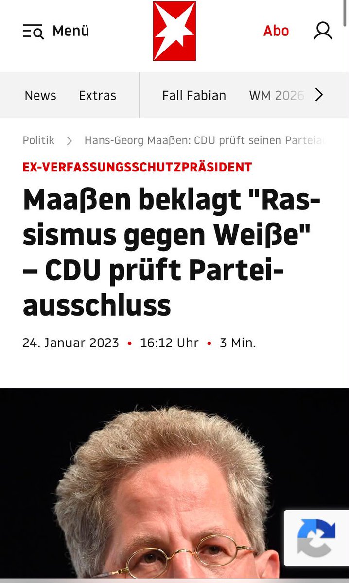 AlexWallasch's tweet photo. Dazwischen liegen 3 Jahre, @HGMaassen wurde dafür ausgegrenzt und beobachtet und verfolgt. https://t.co/xXHm4MjMuB