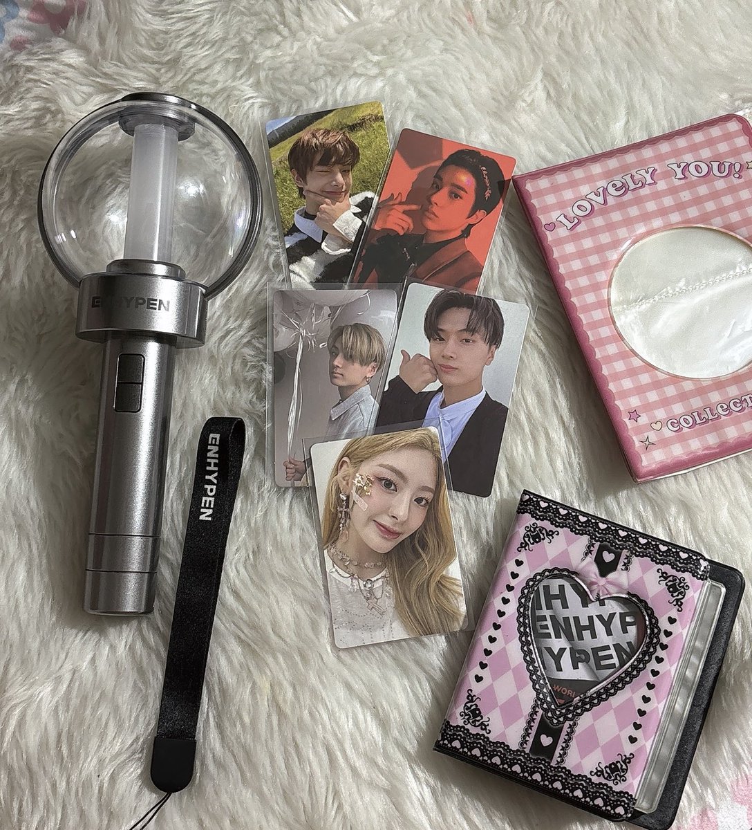 wonyscafe's tweet photo. 𓂃 wts lfb quitting sale . . . ּ🎀 

𓏲 engene bong ver 1 and enhypen stayc pcs

payo | sensitive x 
╰ 699 only 
bong inclu : strap and box 

📍: Las piñas
RCBYT | see pic for more infos 

𝐭. wts lfb engene bong enhypen light stick ph jay balloon jake hotdog stayc seeun pc https://t.co/LZtiTHdhsm