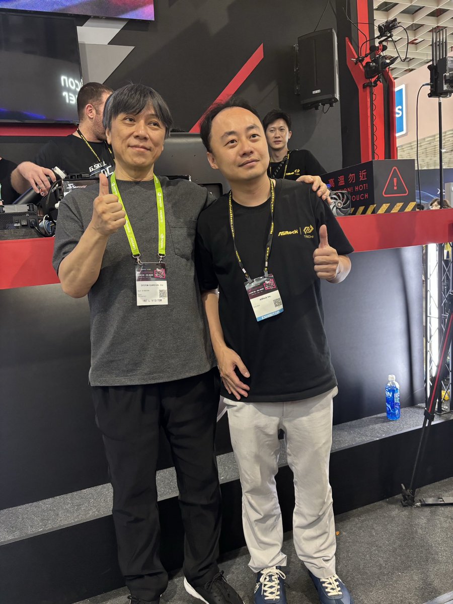 duck_oc's tweet photo. ASRock! https://t.co/9g6HEJ9bSy