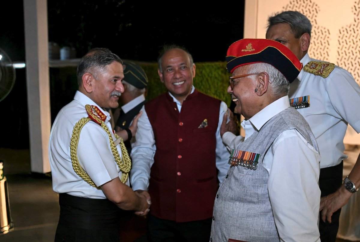 adgpi's tweet photo. 𝗩𝗲𝘁𝗲𝗿𝗮𝗻 𝗔𝗰𝗵𝗶𝗲𝘃𝗲𝗿𝘀 𝗔𝘄𝗮𝗿𝗱: 𝗥𝗲𝗰𝗼𝗴𝗻𝗶𝘀𝗶𝗻𝗴 𝗖𝗼𝗻𝘁𝗿𝗶𝗯𝘂𝘁𝗶𝗼𝗻𝘀, 𝗥𝗲𝘄𝗮𝗿𝗱𝗶𝗻𝗴 𝗘𝘅𝗰𝗲𝗹𝗹𝗲𝗻𝗰𝗲.

#GeneralUpendraDwivedi, #COAS, felicitated five distinguished #Veterans during his visit to Lucknow for their exceptional contributions to nation-building, social welfare and community empowerment.

Brigadier Vinod Kumar Baranwal (Retd), drawing upon his extensive military and medical experience, has continued to provide ethical, affordable and patient-centric ophthalmic care to the veterans fraternity.

Colonel MM Ghosh (Retd) has remained focused on the upliftment of the people of his native place. The veteran has distributed free food and medicines, school uniforms and stationery to over 1000 students. Further, he has also regularly organised medical check-ups for the needy, free of cost.

Lieutenant Colonel Krishna Chandra Mishra (Retd) continues to serve the society through veteran welfare and youth empowerment initiatives. He has dedicated himself to social service and veteran welfare in Basti District, Uttar Pradesh.

Subedar Major Raghu Raj Singh remains actively involved in ESM welfare activities related to re-employment, re-settlement and resolution of land issues. The veteran has been instrumental in generating employment for more than 800 ESM in Indian Railways and more than 300 ESM in the dedicated Freight Corridor Corporation.

Sergeant Mahendra Kumar Singh had commenced independent legal practice at Lucknow post his retirement and had devoted himself to the welfare of War Widows, Veer Naris and their dependents by providing legal assistance.

“Service is a lifelong journey - building a stronger, united India.”

#RespectAndRecognition
@DIAV20
@suryacommand