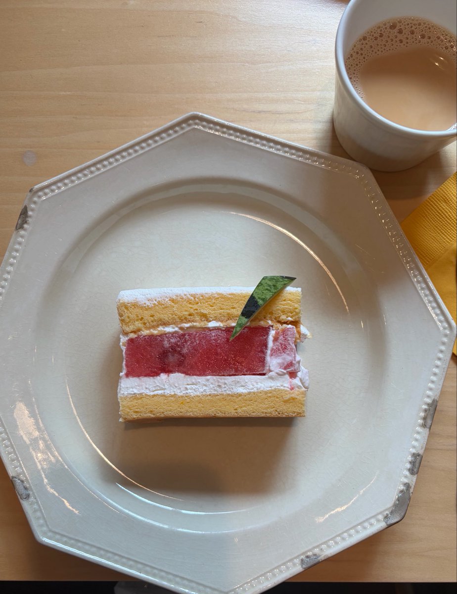 watanabenjamin's tweet photo. 夢の茶会 https://t.co/nkHkg3JgF2