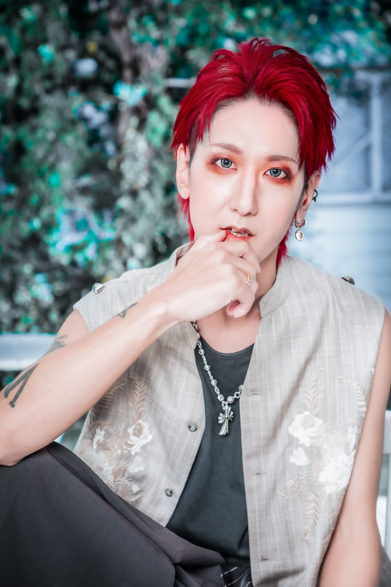 vistlipofficial's tweet photo. 【EVENT】

littleHEARTS.大阪店にてYuh 1時間店員イベント開催決定！

<日程>
2026年7月19日(日)

<出勤時間>
18:00〜19:00

<詳細>
https://t.co/a2girS18gA

#vistlip #DAWN #DrawingDawn #littleHEARTS
@littleHEARTS_ @Yuh_Guitarist https://t.co/E9JC3lZprn