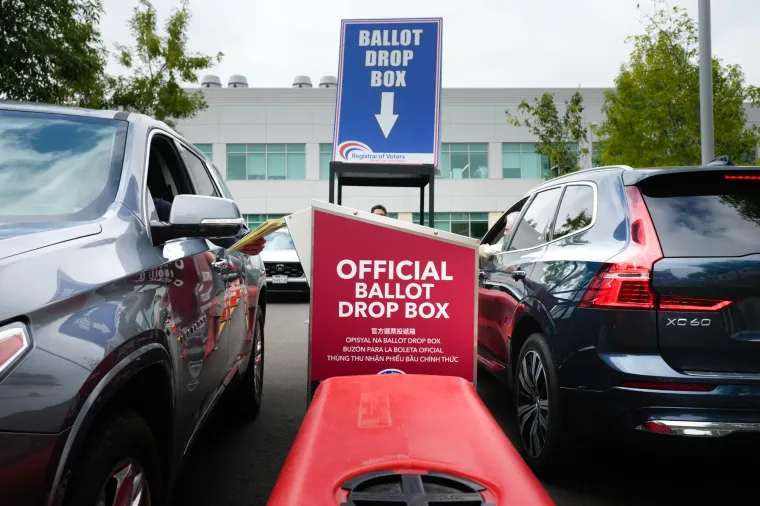 CEcreative's tweet photo. How is this allowed in California election? https://t.co/opX6ztDIxz