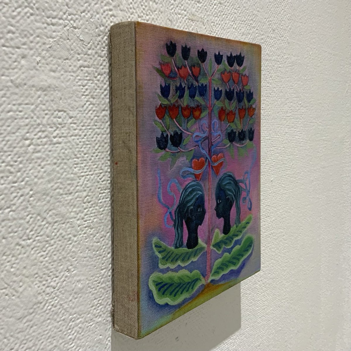 uk_ishita_30's tweet photo. 「ないしょ話」
油彩、膠、麻布、パネル
140×180mm
2025
《A whispered secret》
oil on linen cloth,rabbit glue,wooden panel
#secrettalk
#heart
#tulip https://t.co/hTcmpMJavT