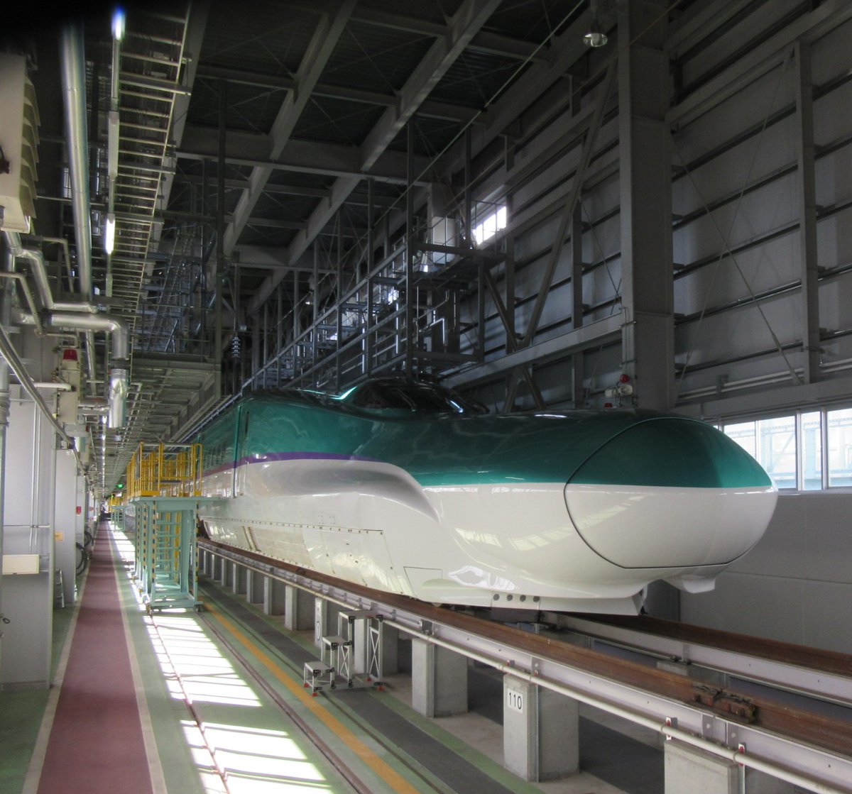 普段は非公開のJR北海道、函館新幹線総合車両所での一日所長体験がJRE