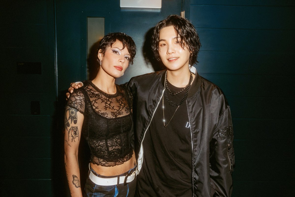 LovkaSam's tweet photo. @Suga_Russia 3 YEARS WITH LILITH
#3YearsWithLilith
#SUGA #슈가 #방탄소년단슈가 #BTSSUGA #AgustD https://t.co/vAwxsipcfG