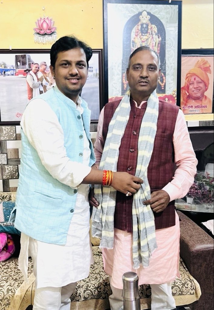 manishparihar85's tweet photo. कर्मठ, ईमानदार, कार्यकर्ता प्रिय जिला अध्यक्ष श्री राम सिंह वर्मा ‘भूल्लन’ जी को जन्मदिन की हार्दिक शुभकामनाएँ।

मनीष परिहार 
जिला उपाध्यक्ष https://t.co/FUD7UeDae3
