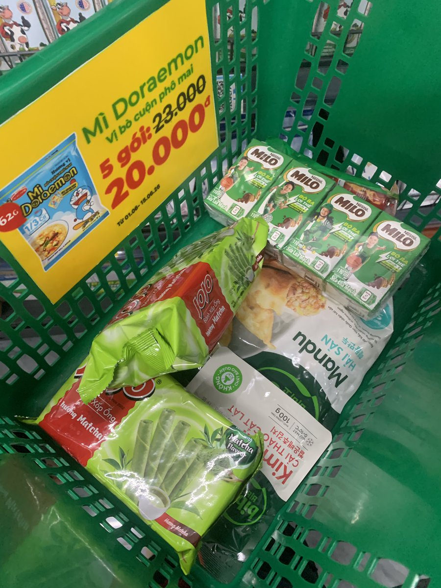 rinnu02's tweet photo. 友人へのプレゼント、久しぶりにスーパーで買った🙇‍♂️ https://t.co/ZkzATK9sxE