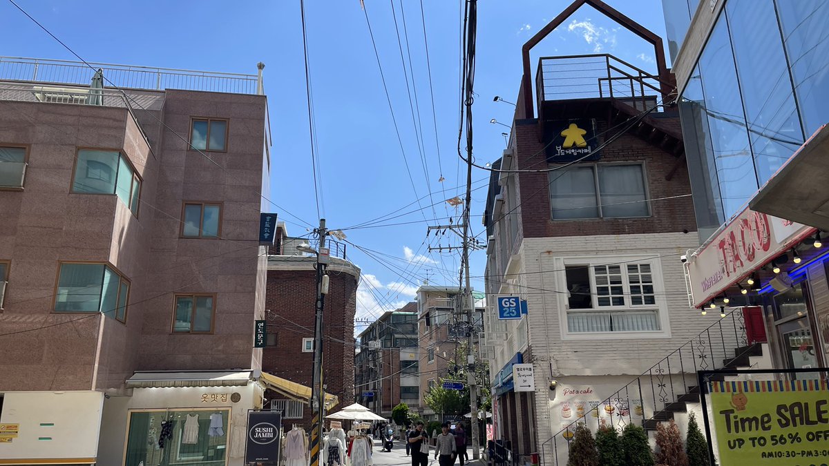 common_ssj's tweet photo. 반차 갈기고 라멘 때려넣기 https://t.co/4l1cMGaevv