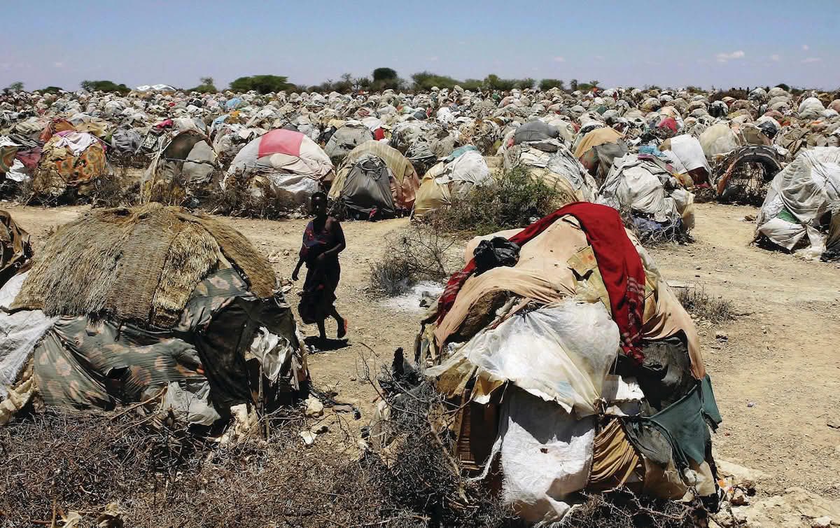 RMX65v's tweet photo. I have always wondered why people from countries in Africa like Somalia, Sudan, Eritrea, etc. choose to live in tents in dry areas but not in areas where there is water and cultivated land. https://t.co/YjuK5b7iBJ