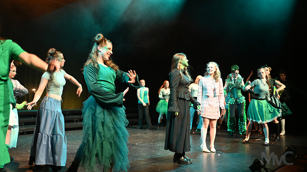 mrtsoft's tweet photo. Gisteravond was in #PERRON3 de première van de #musical Wonderen van Oz van het @Rodenborch College #rosmalen . De musical is nog tot en met zondag te zien! https://t.co/FLQn1l2GJT