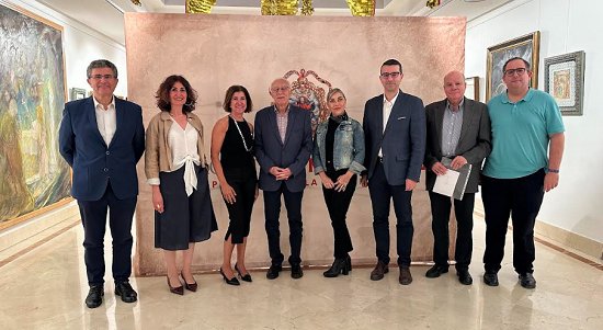 queplus's tweet photo. El Patronato del Misteri d’Elx recibe una donación de dos Programas de Fiestas históricos de 1741 y 1890

https://t.co/kXPV6kbG1u https://t.co/xKOBOXVBA2