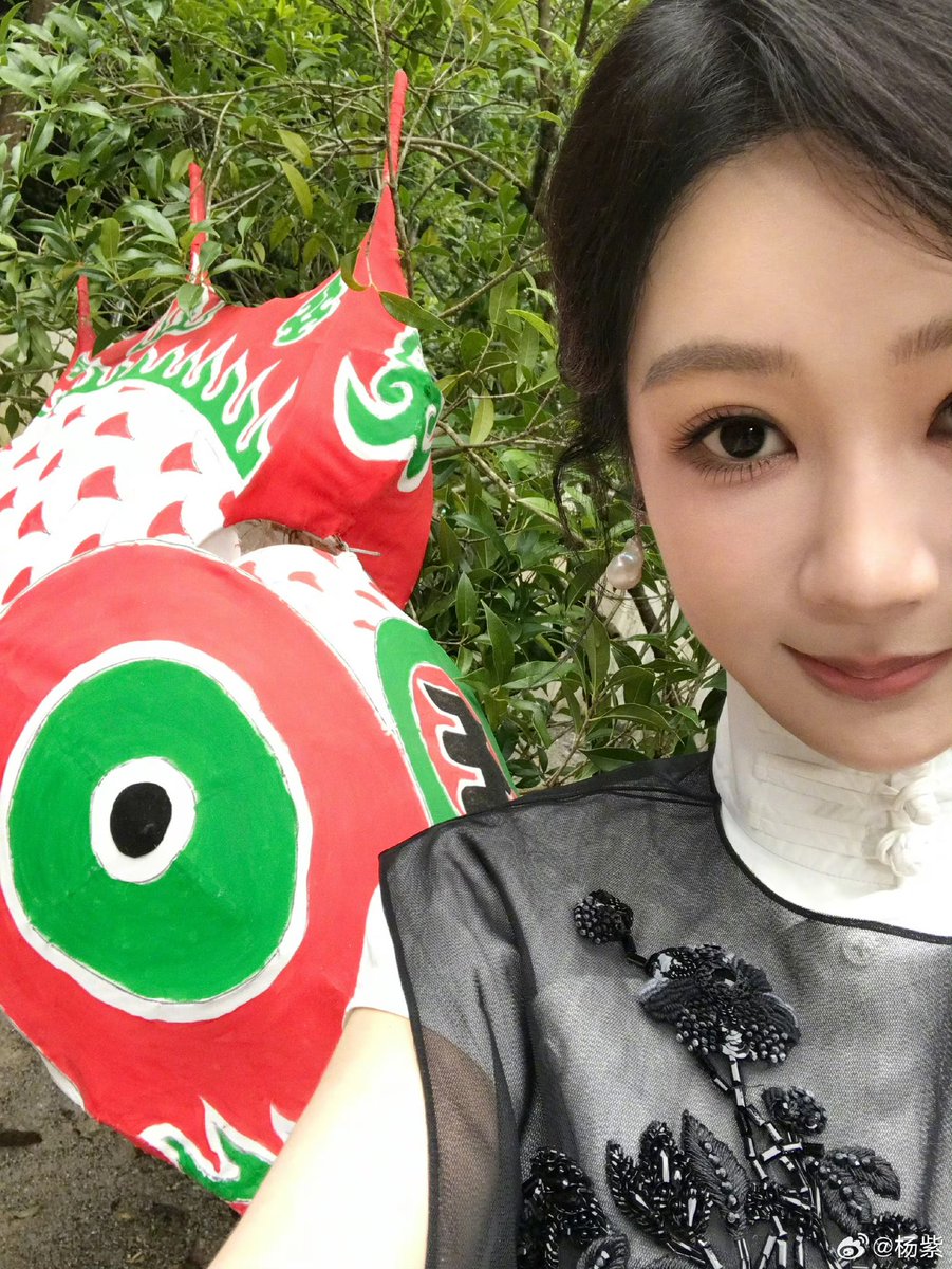 Yz1106Aoao's tweet photo. 📸 260605 #YangZi weibo update

Caption: Huizhou walk~ https://t.co/t3lmOohacs
