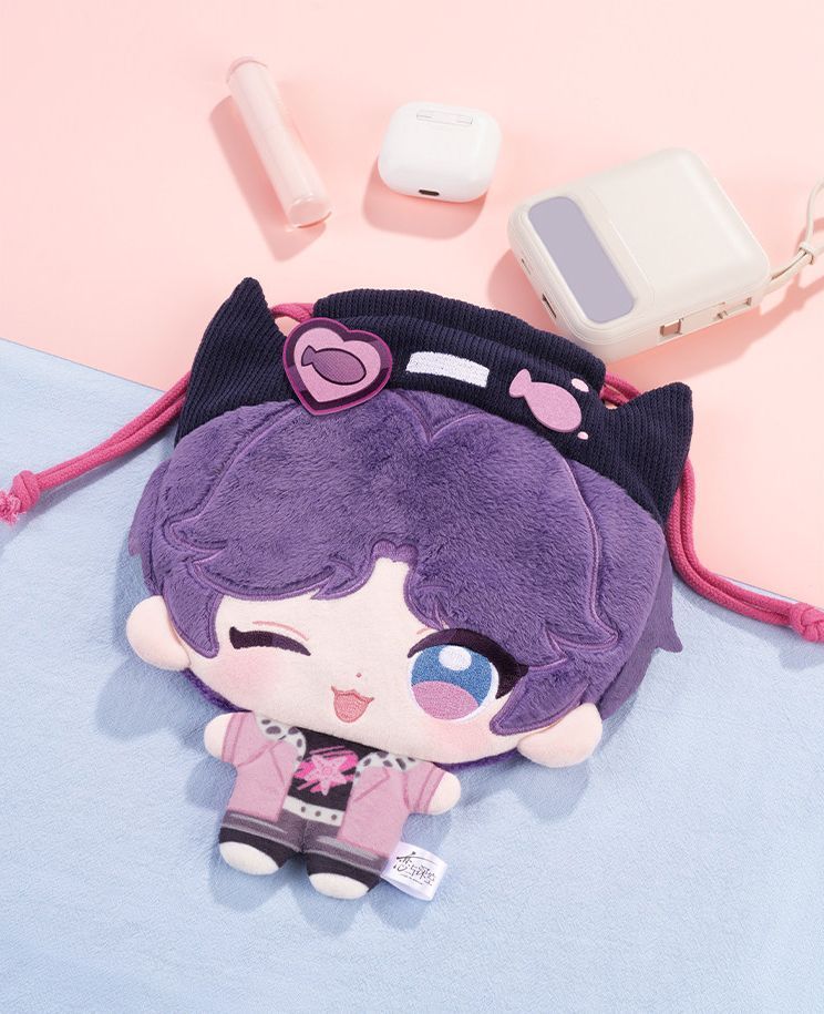 AitaiKuji's tweet photo. 🏙 The guys of Love and Deespapce are stepping out in the latest fashionable streetwear styles to hit Linkon City! They come as chibi plushes, plush bags, and storage cloths!

⬇️ Pre-order today!
🛒 https://t.co/QNL72Gs8l7
📆 Release Date: October 2026

#LADS #loveanddeepspace https://t.co/mX2znXv7RZ