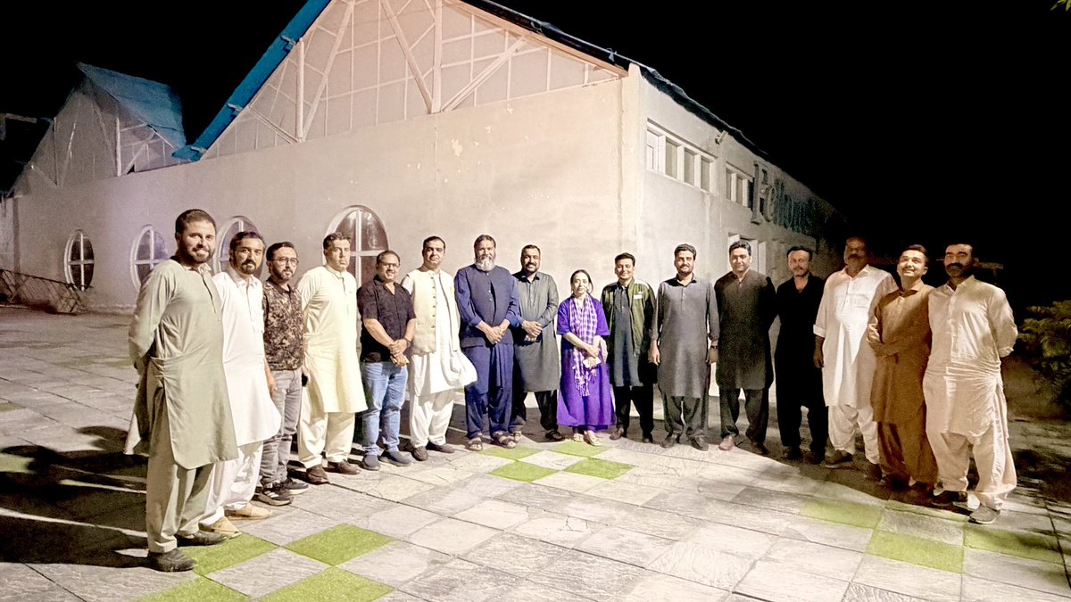 BasharatAliPPP's tweet photo. چیئرمین بلاول بھٹو زرداری کے وہ ڈیجیٹل سپاہی ہیں جو حق اور سچ کا پیغام ہر گھر، ہر دل تک پہنچانے کا عزم رکھتے ہیں۔ 💪
گلگت بلتستان کے غیور عوام نے اپنا فیصلہ سنا دیا ہے۔ پہاڑوں کی بلندیوں سے صرف ایک ہی نعرہ گونج رہا ہے: تیر چلے گا 🏹✨
@FGhani22
#TeerChaleyGa https://t.co/s7HalOWfl0