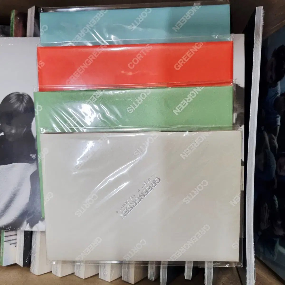 sweetpink_p's tweet photo. (ดีล)  Weverse ver.

♡ Set4บั้ม 650 (มัดจำ300) 

— บั้มเต็มไม่แกะซิล 
— ขายเป็นset4บั้ม ไม่แยกค่า 

🛒  สั่งซื้อDM/Line (ค่าส่ง50) 

#ตลาดนัดcortis (ส่งรวมได้) https://t.co/Z7jJ8Alubx