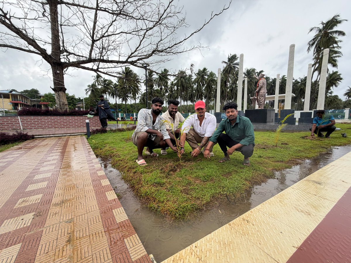 BJYM_ANN's tweet photo. On  World Environment Day, under the visionary initiative "Ek Ped Maa Ke Naam" by @narendramodi ji,  BJYM State Secretary N. Karthick, along with BJYM South Andaman District President Vishal and the South Andaman BJYM team, planted saplings today at Veer Savarkar Park. https://t.co/DzbVofC5Jc