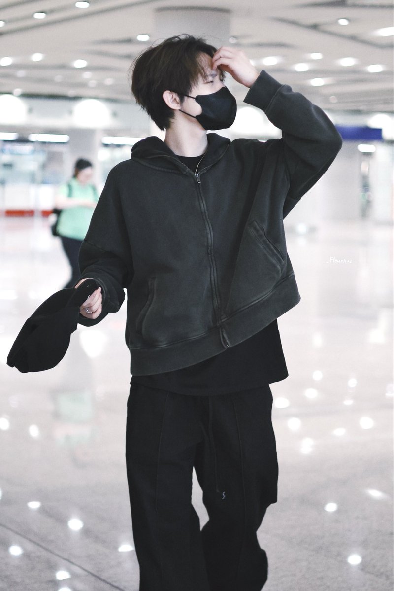 _Fleur1122's tweet photo. 260605 PEK🛫

#천러 #辰乐 #CHENLE #NCTDREAM
#YouthChoir #超燃青春的合唱 https://t.co/JMpof7fv34
