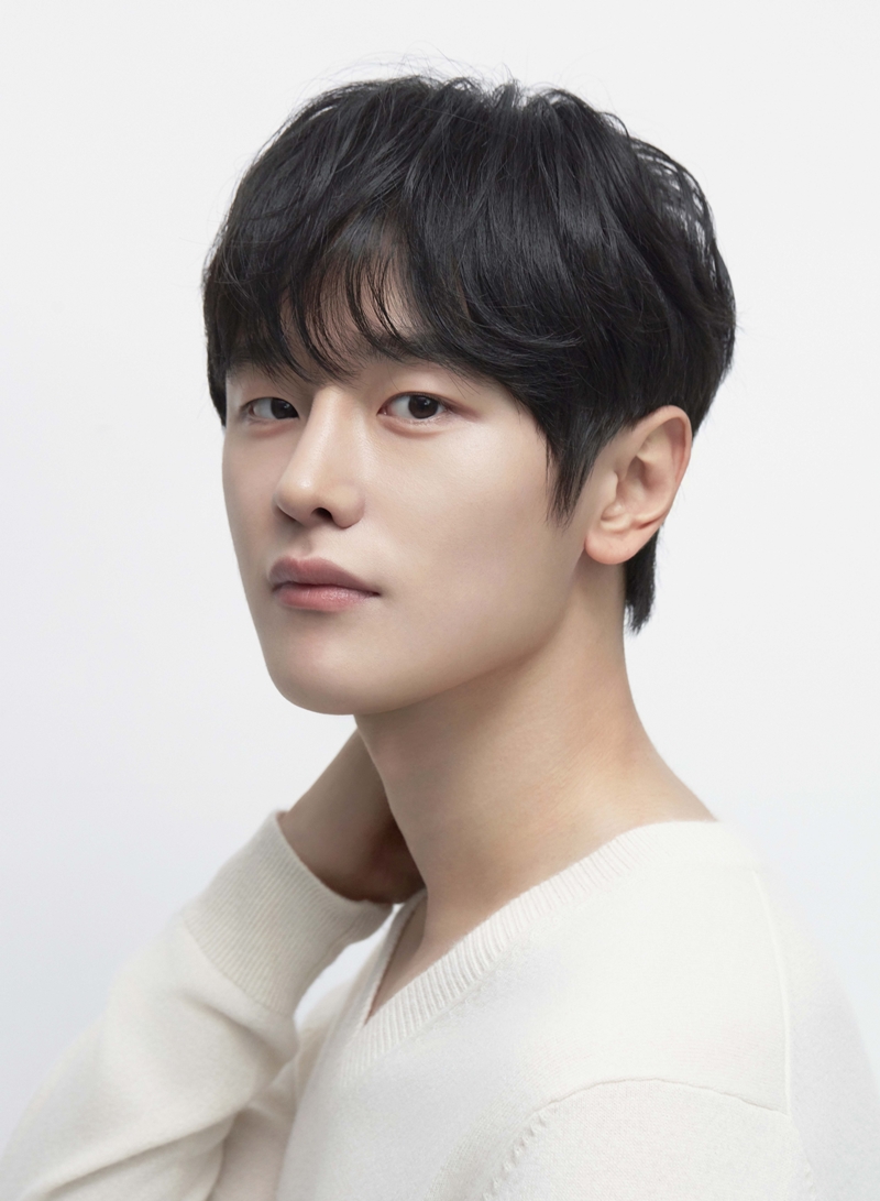 stein208's tweet photo. 배우 김도완이 tvN 새 토일드라마 ‘오싹한 연애’로 컴백합니다!

이번 작품에서는 박은빈, 양세종과 대립하며 극의 긴장감을 쥐고 흔들 강력한 '빌런'으로 변신할 예정인데요. 훈훈한 순정남에서 서늘한 악역으로 돌아올 그의 연기 변신이 기대됩니다. 7/18 첫방📺 (출처 : Occult wo.. | https://t.co/pNez7VUBBJ 블로그) https://t.co/aPBF6wRUKA #오싹한연애 #김도완 #박은빈 #양세종 #tvN드라마 #토일드라마 #한드 #오컬트로맨스 #빌런 #7월첫방송 #나무엑터스