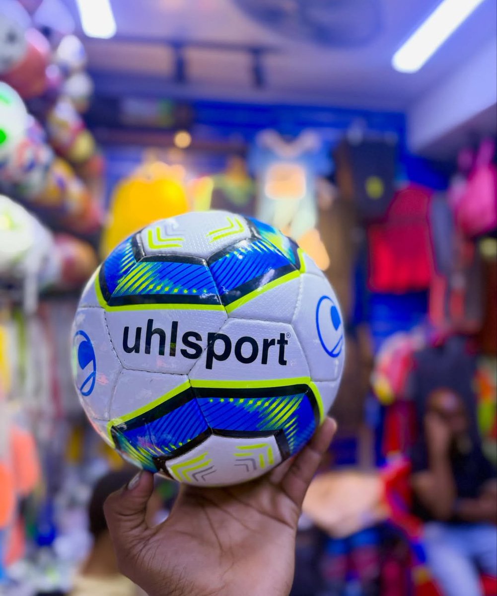 MethodIsaya's tweet photo. Mipira Bora kwa viwanja vyote inapatikana kwa Bei poa kabsa 

Mmoja 35,000/=
Kuanzia mitatu 30,000/=

Karibuni sanaa na follow #Mawaxsports https://t.co/HwWg88Hm7a