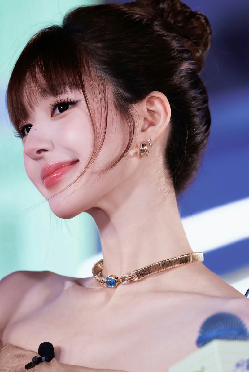mytensirosy's tweet photo. 와진짜 로사누님 레전드토끼얼굴개터짐 https://t.co/9nfT2NCkkl