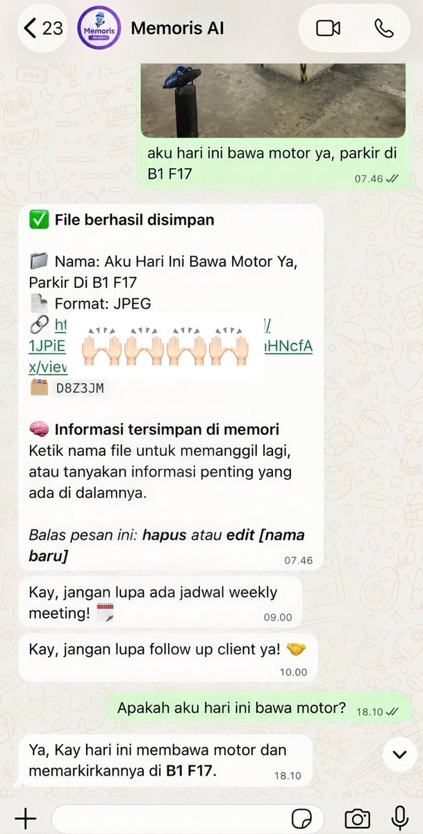 KayUsBoon's tweet photo. STORY OF THE DAY

(pesen ojol buat pulang)
🗣️: atas nama kay ya mas ?
gw: iya bener mas
🗣️: ini ya mas helmnya
gw: ok mas makasih

(pas dijalan)
gw ngerasa gelisah bgt kaya ada yg ketinggalan.
yaudah gw lanjut aja buka wa sambil jalan.

pas gw konfirm ke wa https://t.co/elMQMkHPFp, GW BARU INGET HARI INI GW BAWA MOTORRRR WOII INI GMN YA UDAH MAU DEKET RUMAH TOLONGGG