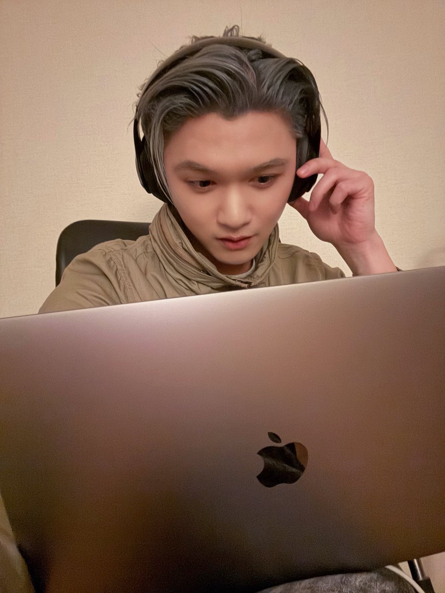 GLDHofficial's tweet photo. みんな、もう見た？👀🩵
Have you watched it yet? 👀☁️✨
ไปดูกันเลยค้าบบบ

📺 YouTube : GMMTV Official
🔗 https://t.co/t15mBod6WT

Every Thursday,
🕖 7PM on YouTube : GMMTV official
🕖 10PM on WeTV

#CLOUDDREAMproject
#GLDH https://t.co/PD5lWgnrMk