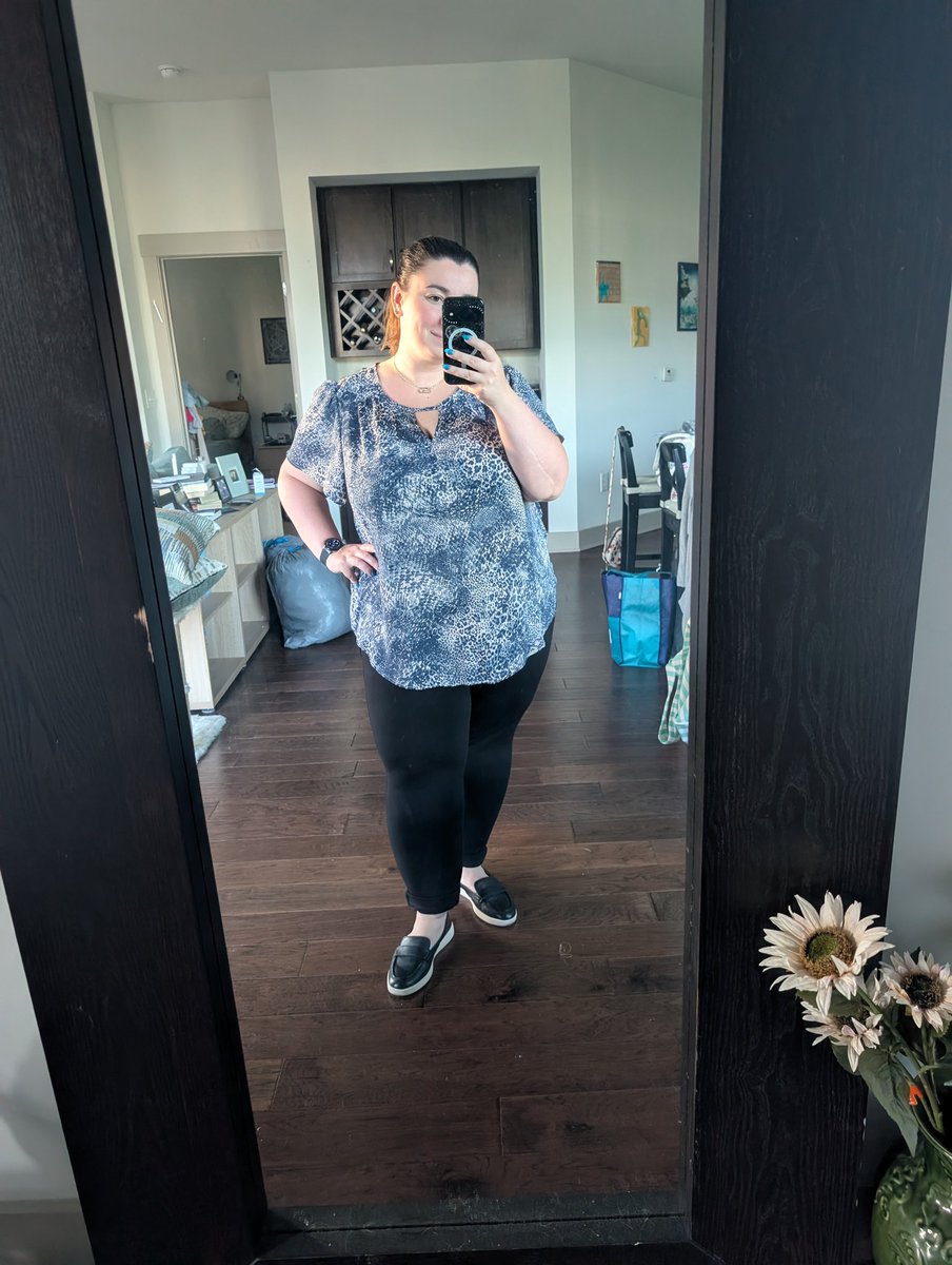 drmooper's tweet photo. week 2 top 4 fits (it's so nice to be back in human clothes and out of scrubs y'all) https://t.co/M3ZCocneex