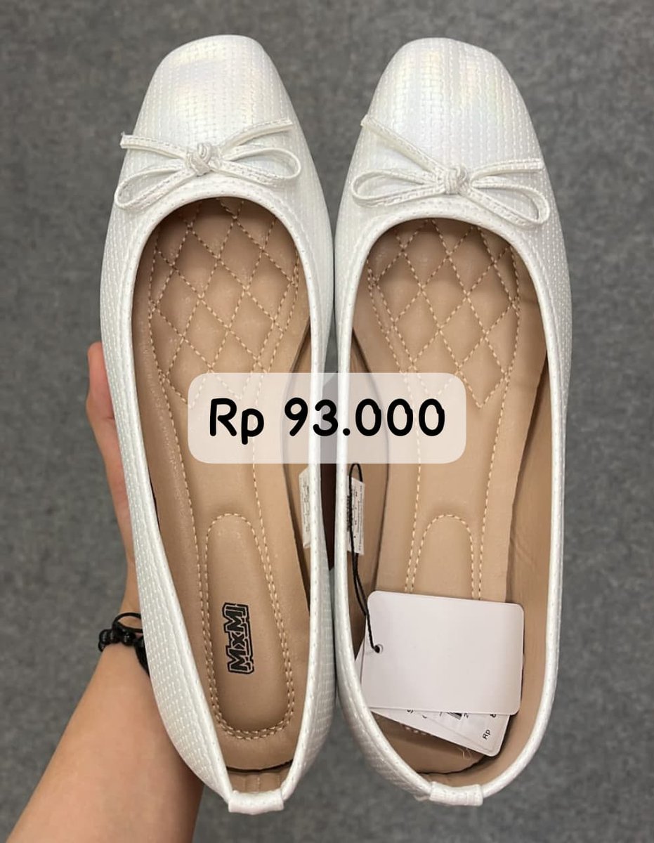 indyeay's tweet photo. @whivty Flatshoes mxm (brand matahari) termurah. Harga serba Rp 93.000
Bisa oren, dom Bogor. Ongkir 5k jabodetabek🤗🤗🤗 https://t.co/rbU8wY6qmT