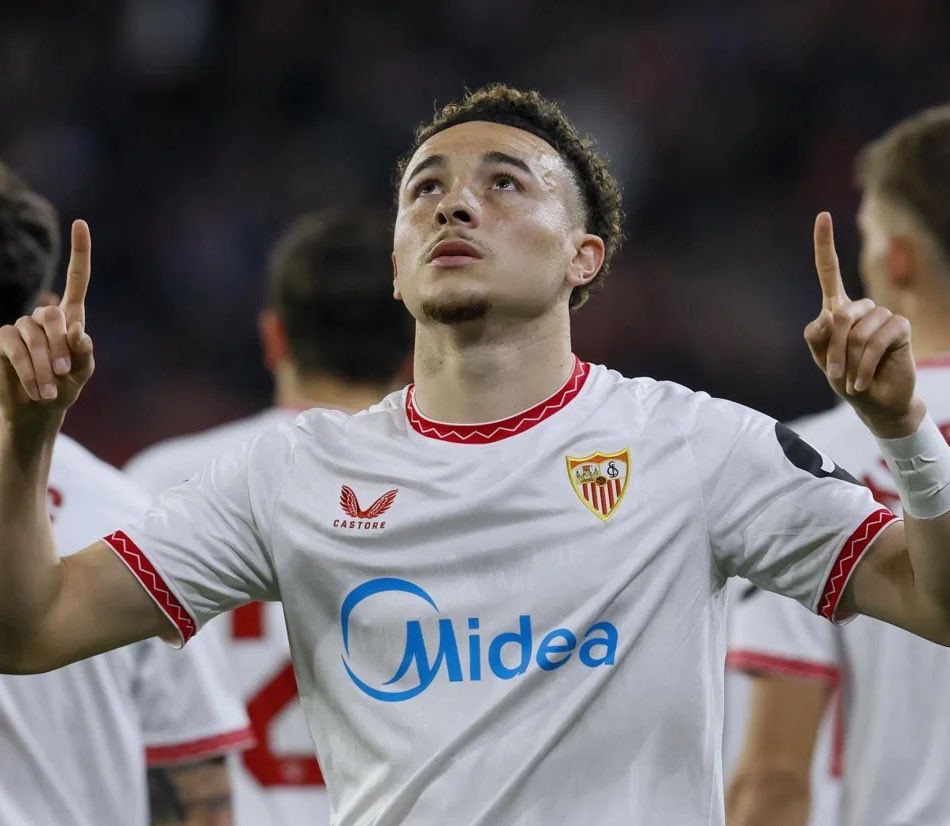 maxyyFC's tweet photo. Yet ANOTHER hidden gem 💎 | #WCFantasy 

Rubén Vargas 🇨🇭 -> MID, 6.8m, 0.5% OWNED

Great matchups: Qatar 🇶🇦 MD1, Bosnia 🇧🇦 MD2

Played at Sevilla this last year. The few games I watched he definitely passed the eye 👁️ test. 

Huge differential, especially against Qatar. ♻️ https://t.co/SPKOefZOXs