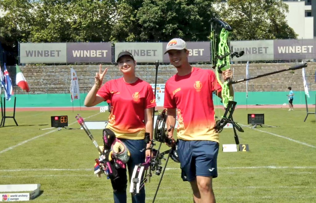 RFETA's tweet photo. #EYCRuse26
¡No pudo ser! Emma Gil y Álvaro de los Santos firman su mejor eliminatoria en la Copa de Europa de Ruse pero caen frente a un sólido equipo alemán:
Final🥉🇪🇸 153:156 🇩🇪
¡Buen papel de nuestro equipo de arco compuesto junior mixto, cuartos en Bulgaria!
👏🏻#TeamRFETA https://t.co/wTGGmUCMZ3