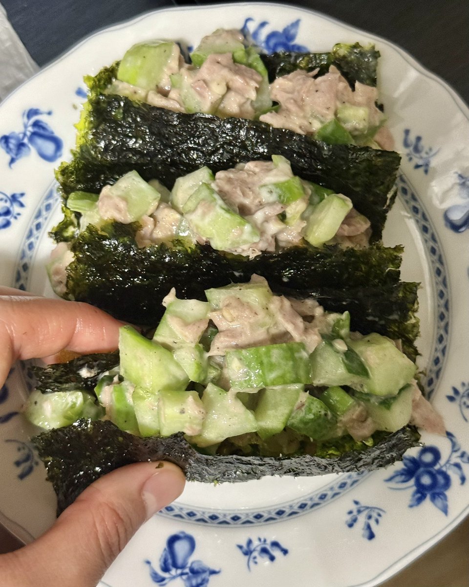 Muk_mi_sae's tweet photo. 청양고추 2개 추가했더니
아삭아삭 ㄴㅁㄴㅁ 맛있다 ‼️ https://t.co/RMPyBdM27W