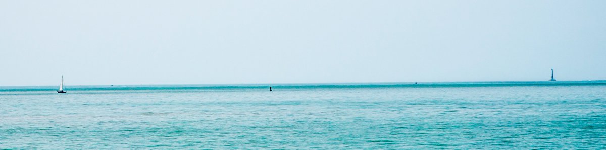 Deborahj_Powell's tweet photo. @PanoPhotos Where the Gironde meets the ocean. Plastic pollution of oceans is a huge environmental concern. We need to be taking better care of the oceans, seas and their ecosystems. https://t.co/Ul78kr8uut