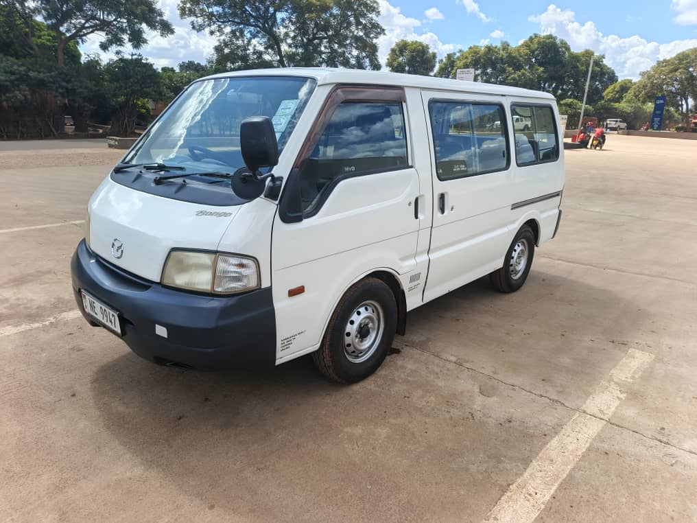 Kuthamanga27's tweet photo. 🚐 Mazda Bongo Bus for Sale!
✔️ L8 Engine
✔️ Automatic (AT)
✔️ Single Tyre
✔️ Valid Papers
✔️ Excellent condition – neat &amp; smart
💰 K15.5 Million (slightly negotiable)
📍 Lilongwe
📞 Call/WhatsApp: 0991870008 (Owner)
RT appreciated 🙏🏽 https://t.co/MFpminMVod