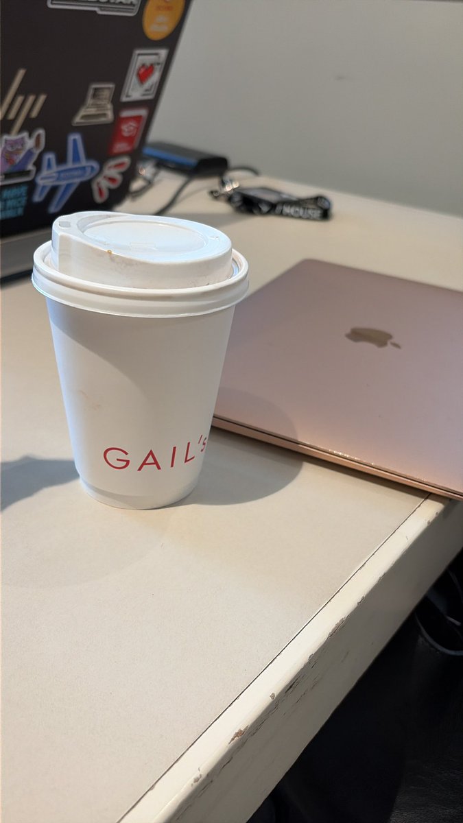 CapinUK's tweet photo. @SuperteamUK @DeanDev10 Said from someone who brought Gail’s into Somerset House this morning https://t.co/fDEqwun95M