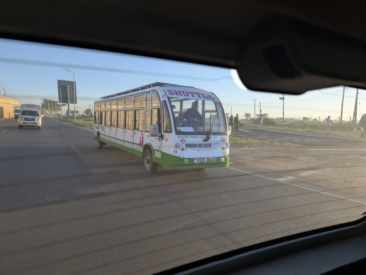 TheOkelo's tweet photo. This thing looks like someone's final year project https://t.co/XtOdmOQ8eW