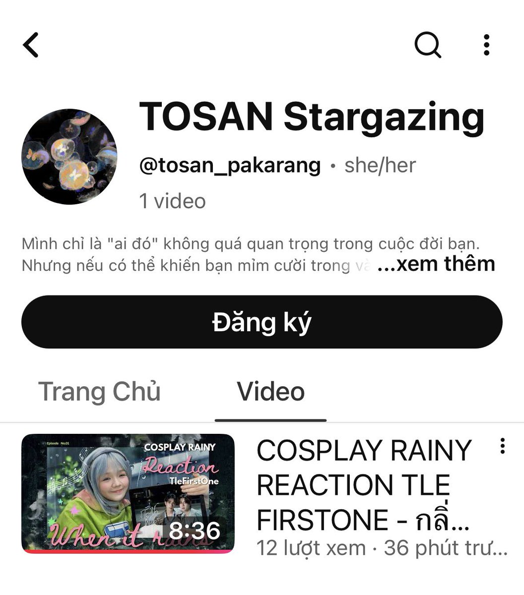 tosan_pakarang's tweet photo. I set the goal to build this channel when I was 18, but it took until I'm 23 to finally release this first video 🥹
Thanks to #TheFirstOne, I got the courage to confidently do what I love without caring about what others think.
Since this is my very first video, it might be a bit awkward and not perfect. But instead of stressing out, I choose to love my flawed beginning and just enjoy the journey.
Wishing all the 'first times' of #TheFirstOne and TO SAN to be super meaningful and successful ✨
Hope to get your love and support so I have more motivation to stay up late editing the next videos 🫶🏻😋

─── ⋆⋅☆⋅⋆ ───
👉 You can watch the full video here: https://t.co/38X89ZT1HD
🎵 And don't forget to stream the MV: https://t.co/1VzWC0GNOP

ʕっ•ᴥ•ʔっ
WHEN IT RAINS TFO
#กลิ่นฝนByTleFirstOne
#TleFirstOneDuoDebut
#TLE_mtm #FirstOne
#DMDMUSIC