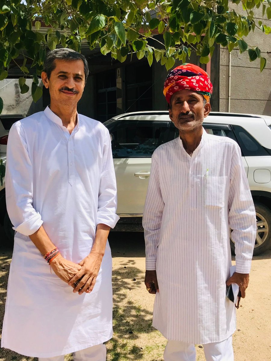 sanwalaramm's tweet photo. भाजपा जालोर पूर्व जिला अध्यक्ष,सहज एवम सरल व्यक्तित्व के धनी मेरे प्रेरणास्रोत बड़े भाई आदरणीय रविन्द्र सिंह जी बालावत को जन्मदिवस की हार्दिक बधाई एवं सुखी,स्वस्थ जीवन की शुभकामनाएँ 💐💐 https://t.co/yl79Kh0wwP