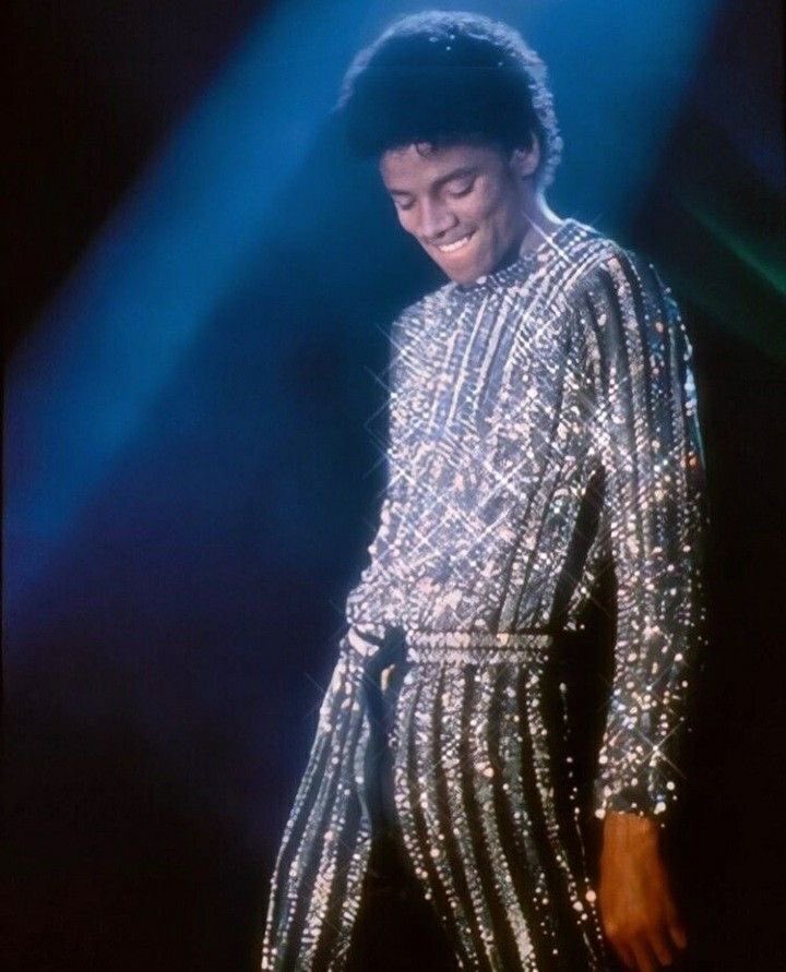 campplehead's tweet photo. Just woke up and I’m already missing Off the Wall Michael Jackson https://t.co/UVhSF6HIUb